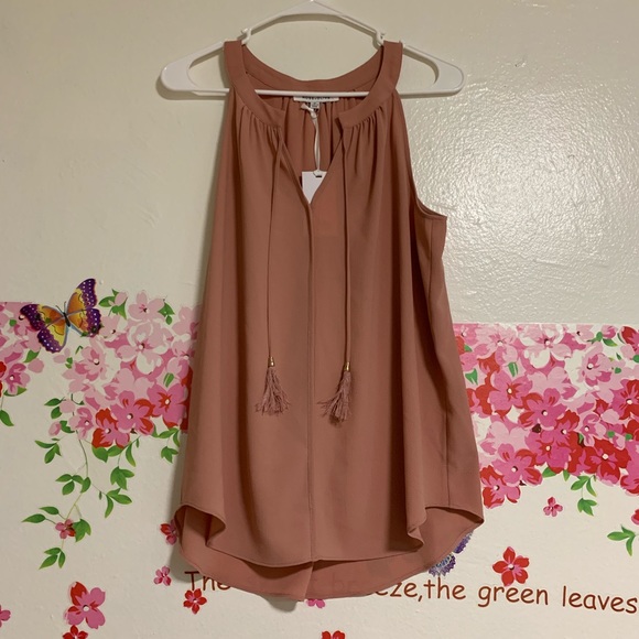 Rose & Olive Tops - 💙ROSE+OLIVE VNECK HALTER TANKTOP W/ TASSELS NWT